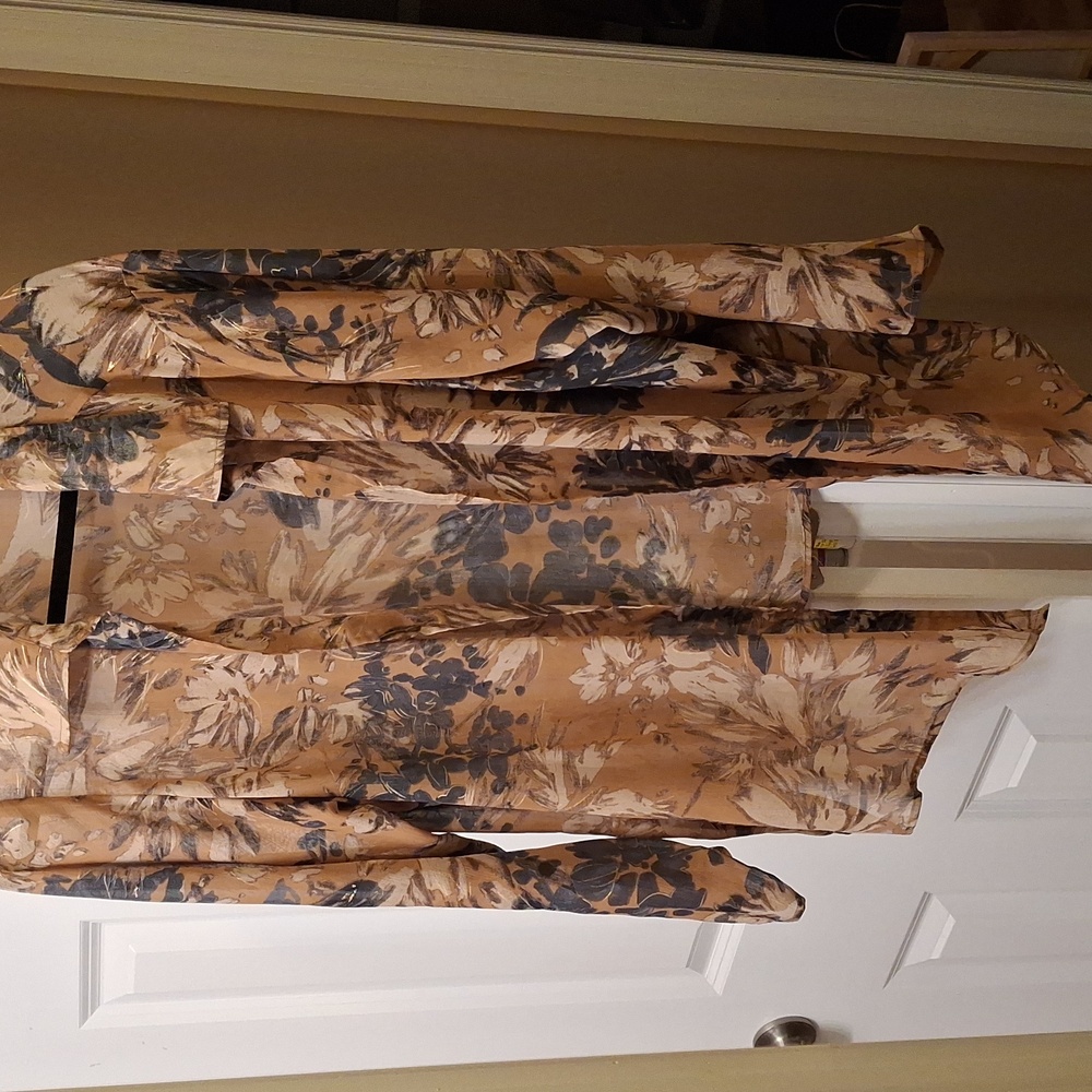 5/$25- Susan Graver Blouse - Picture 2 of 4